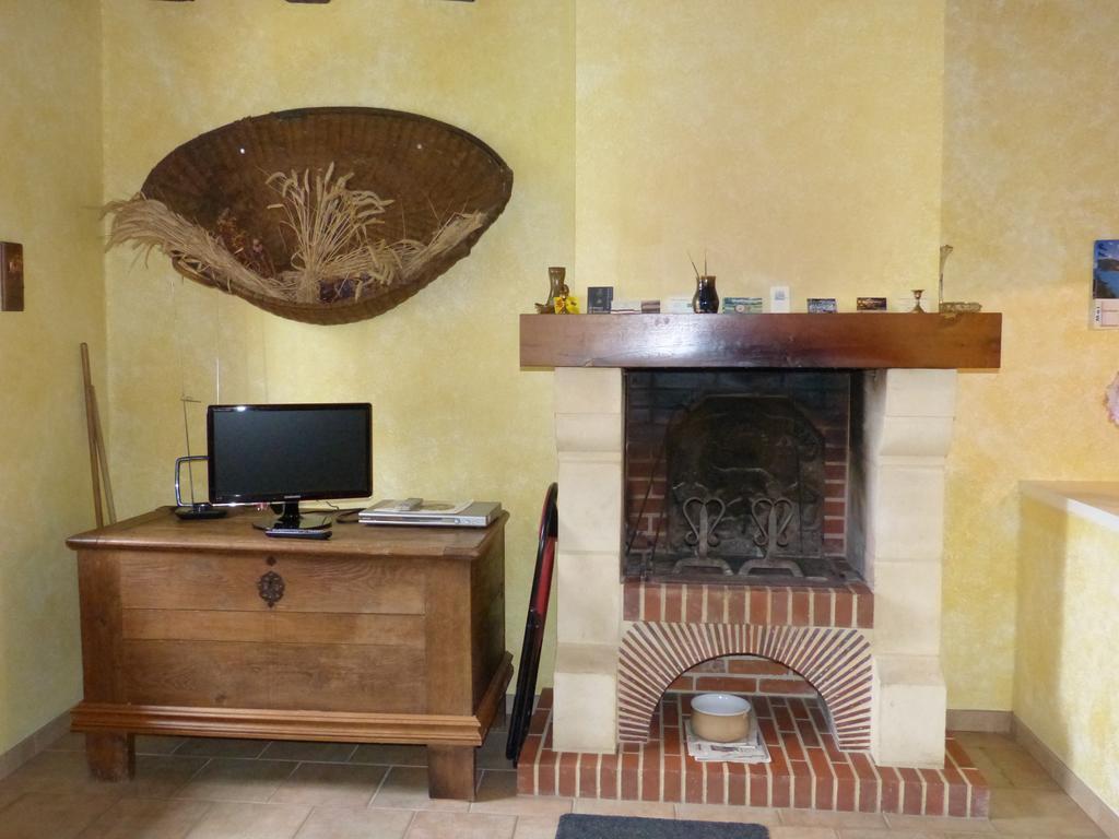 Villa Les Baillis Villegenon Zimmer foto
